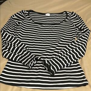 Black and White Fitted Ruched Long Sleeve Blouse